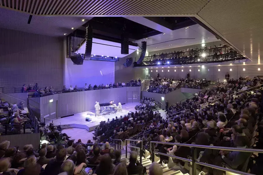 Vue intérieure d'un concert au SF Jazz